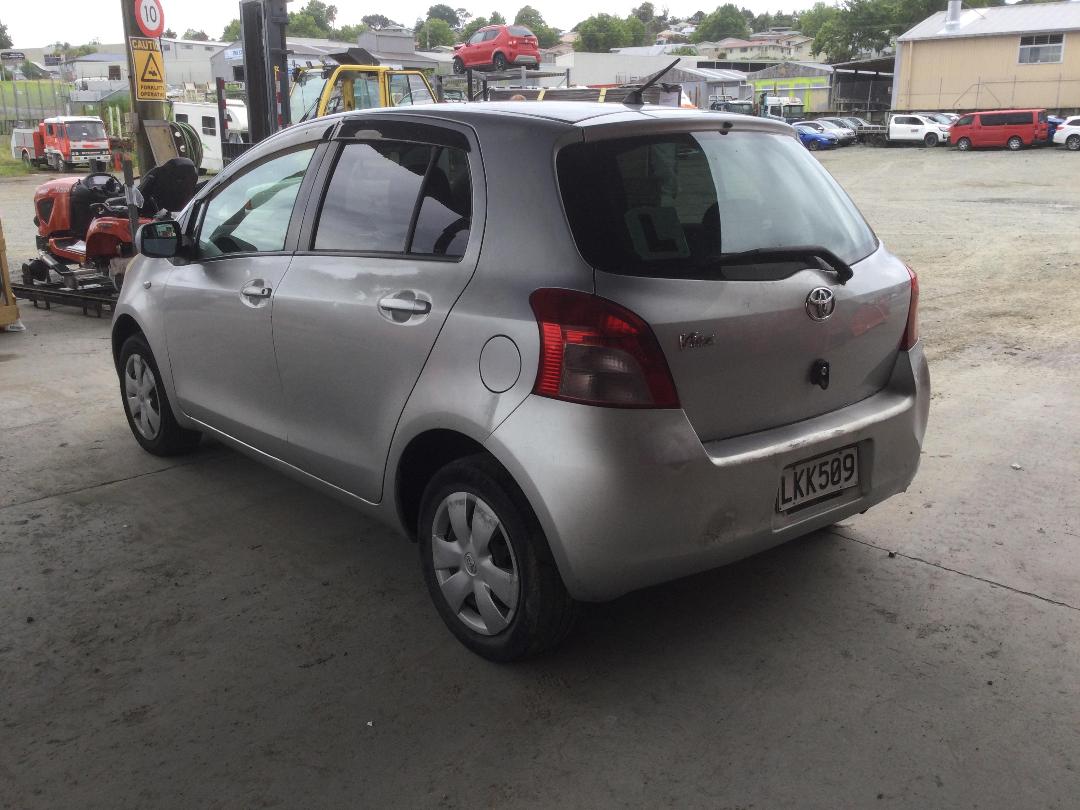 Photo '9' of Toyota Vitz