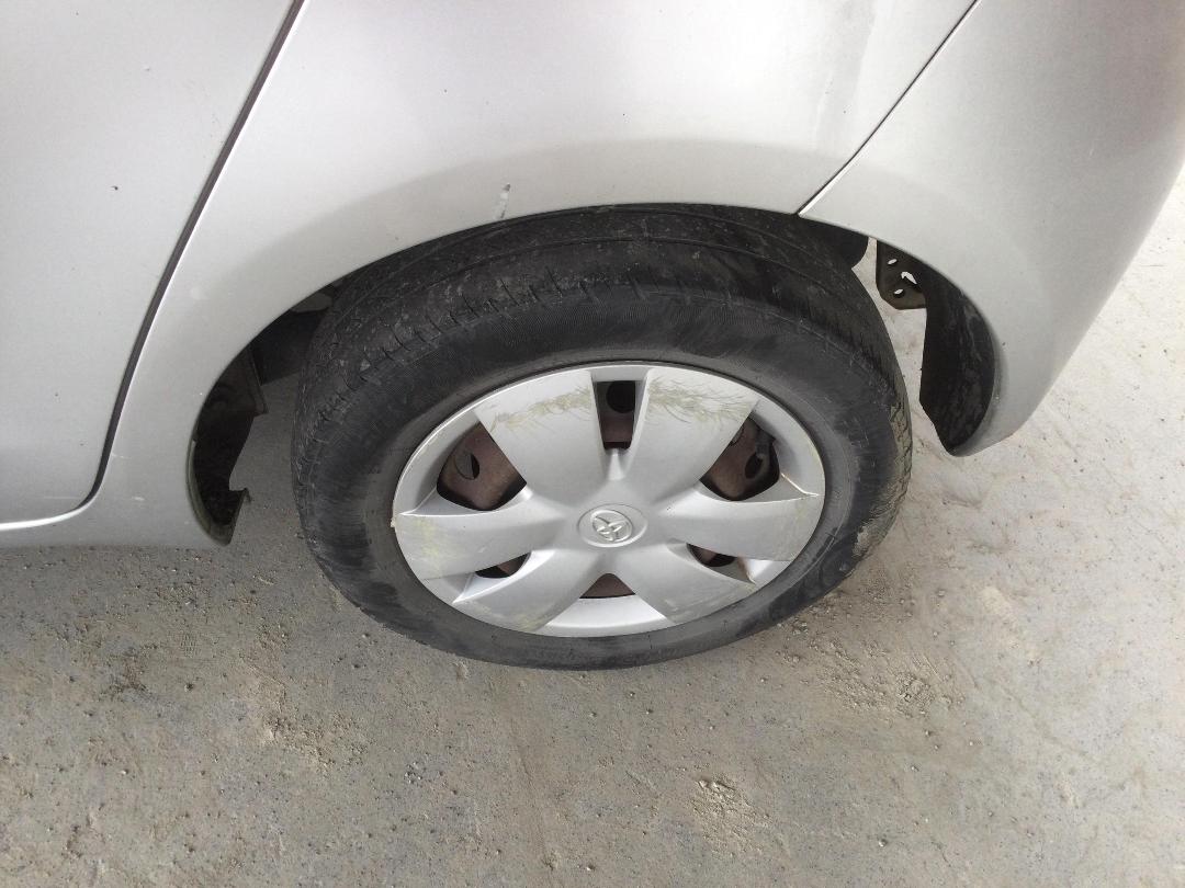 Photo '8' of Toyota Vitz