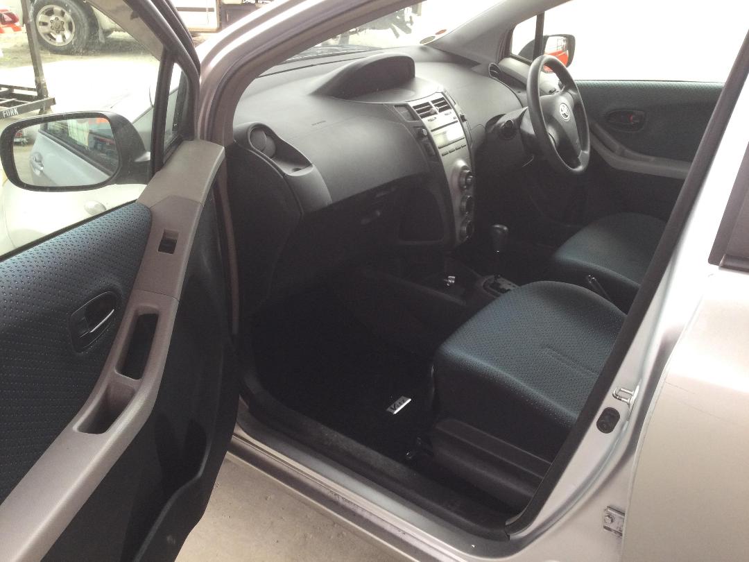 Photo '19' of Toyota Vitz