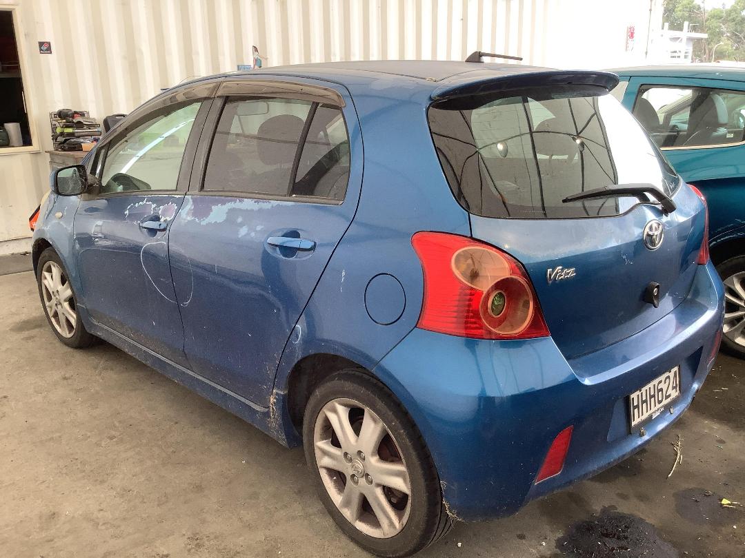 Photo '5' of Toyota Vitz Photo '5' of Toyota Vitz