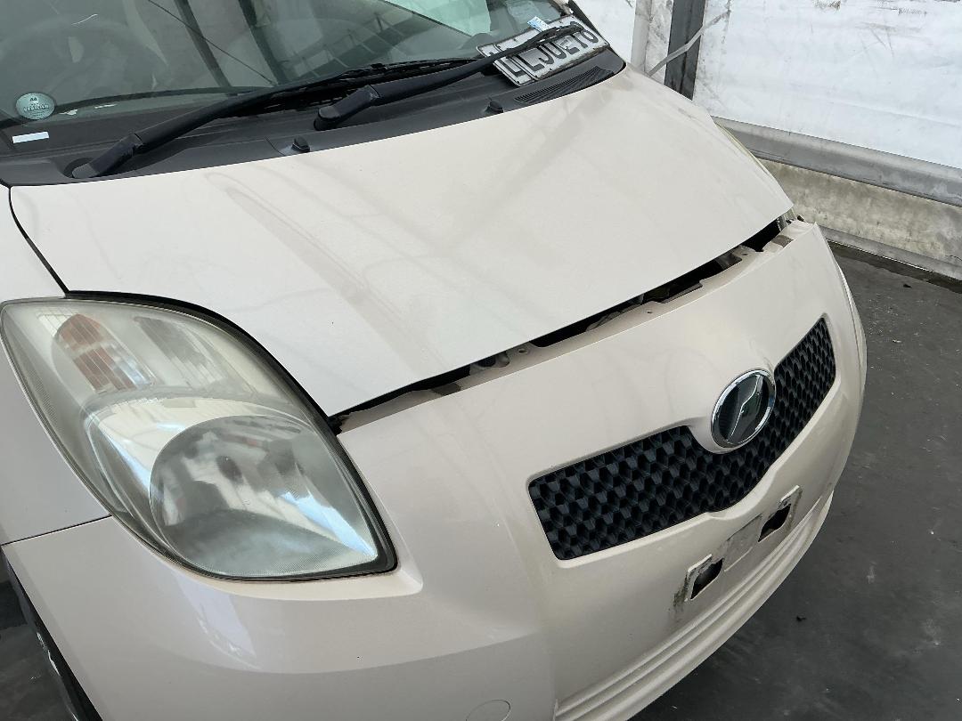 Photo '3' of Toyota Vitz Photo '3' of Toyota Vitz