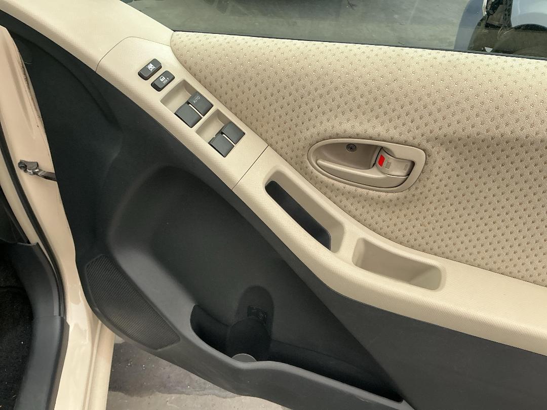 Photo '20' of Toyota Vitz Photo '20' of Toyota Vitz