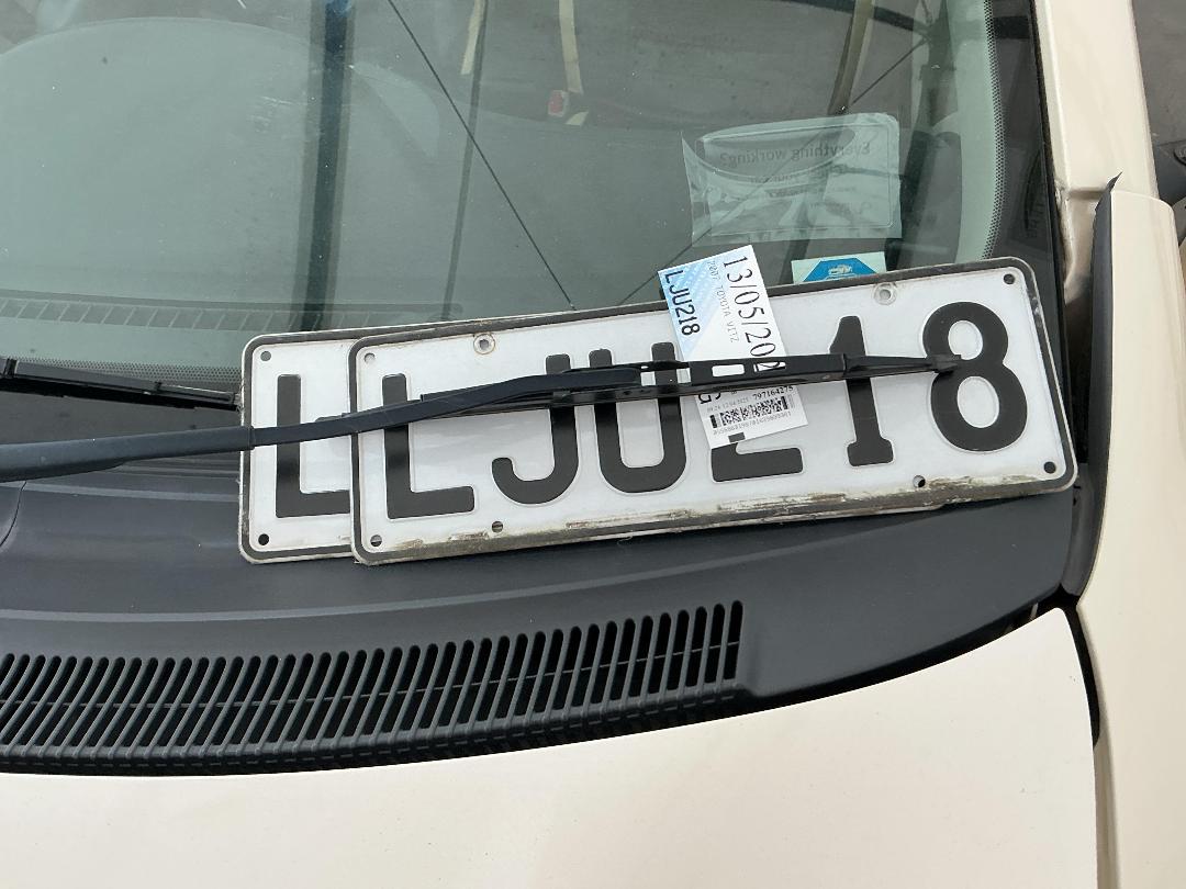 Photo '25' of Toyota Vitz Photo '25' of Toyota Vitz