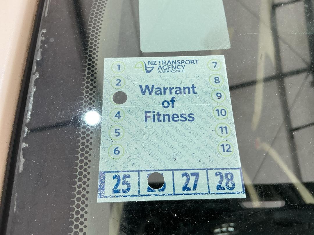 Photo '24' of Toyota Vitz Photo '24' of Toyota Vitz