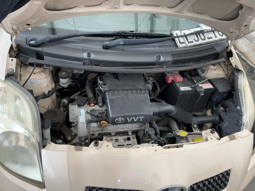 Photo '26' of Toyota Vitz Photo '26' of Toyota Vitz