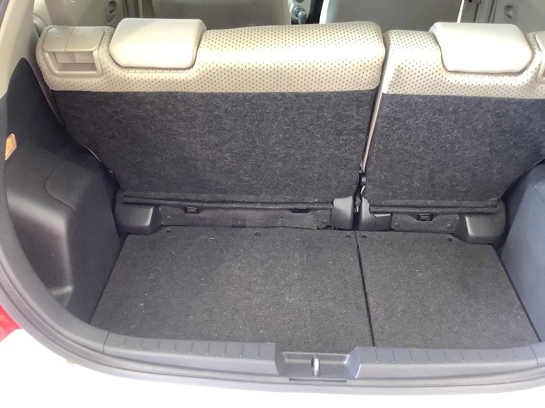 Photo '7' of Toyota Vitz Photo '7' of Toyota Vitz