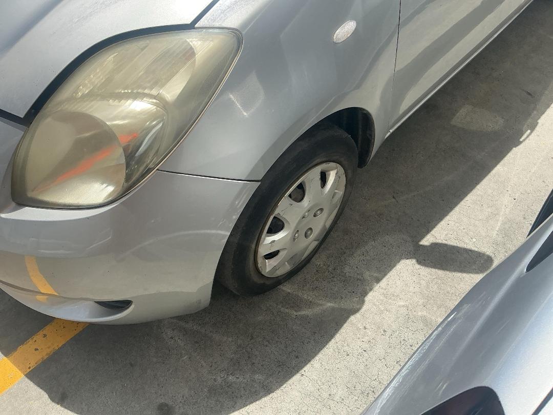 Photo '6' of Toyota Vitz