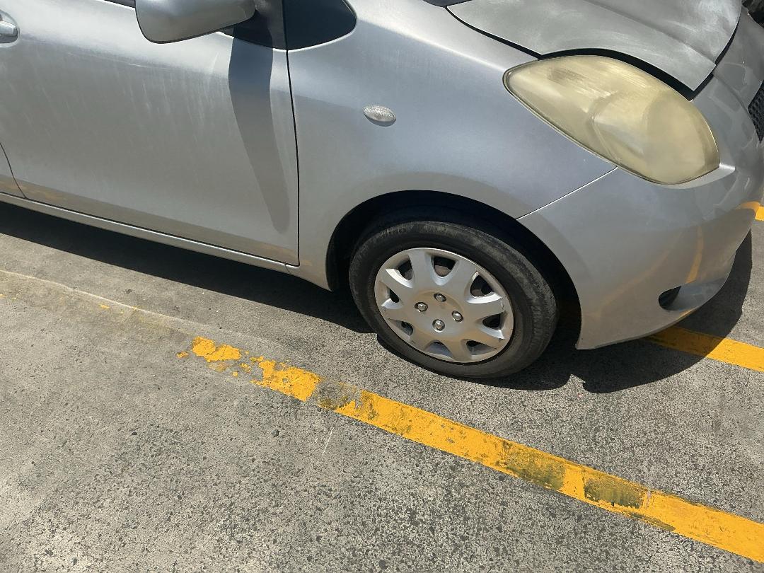 Photo '2' of Toyota Vitz