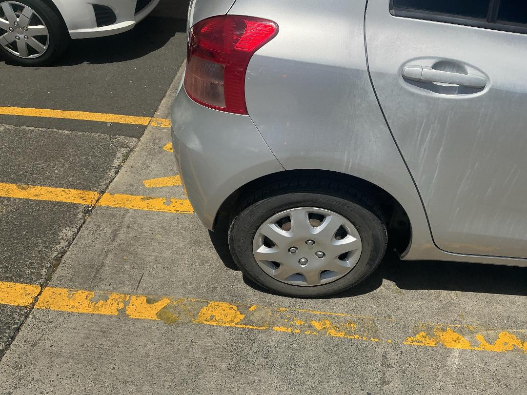 Photo '11' of Toyota Vitz