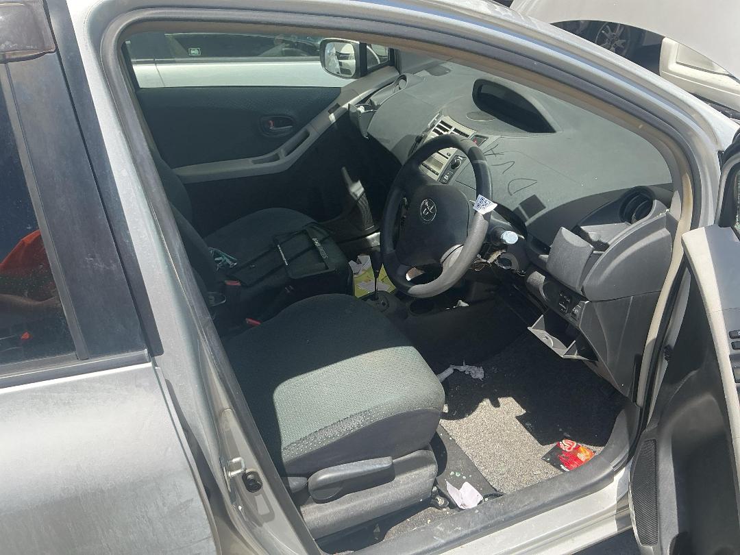 Photo '17' of Toyota Vitz