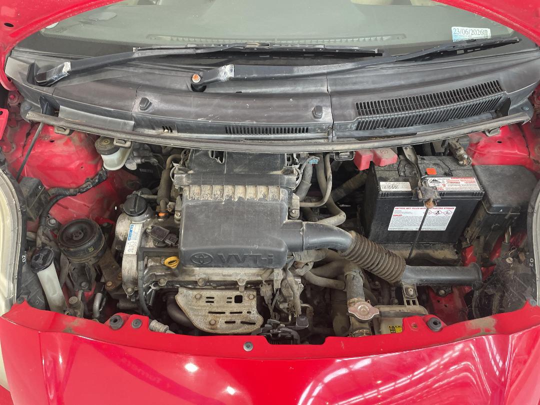 Photo '13' of Toyota Vitz