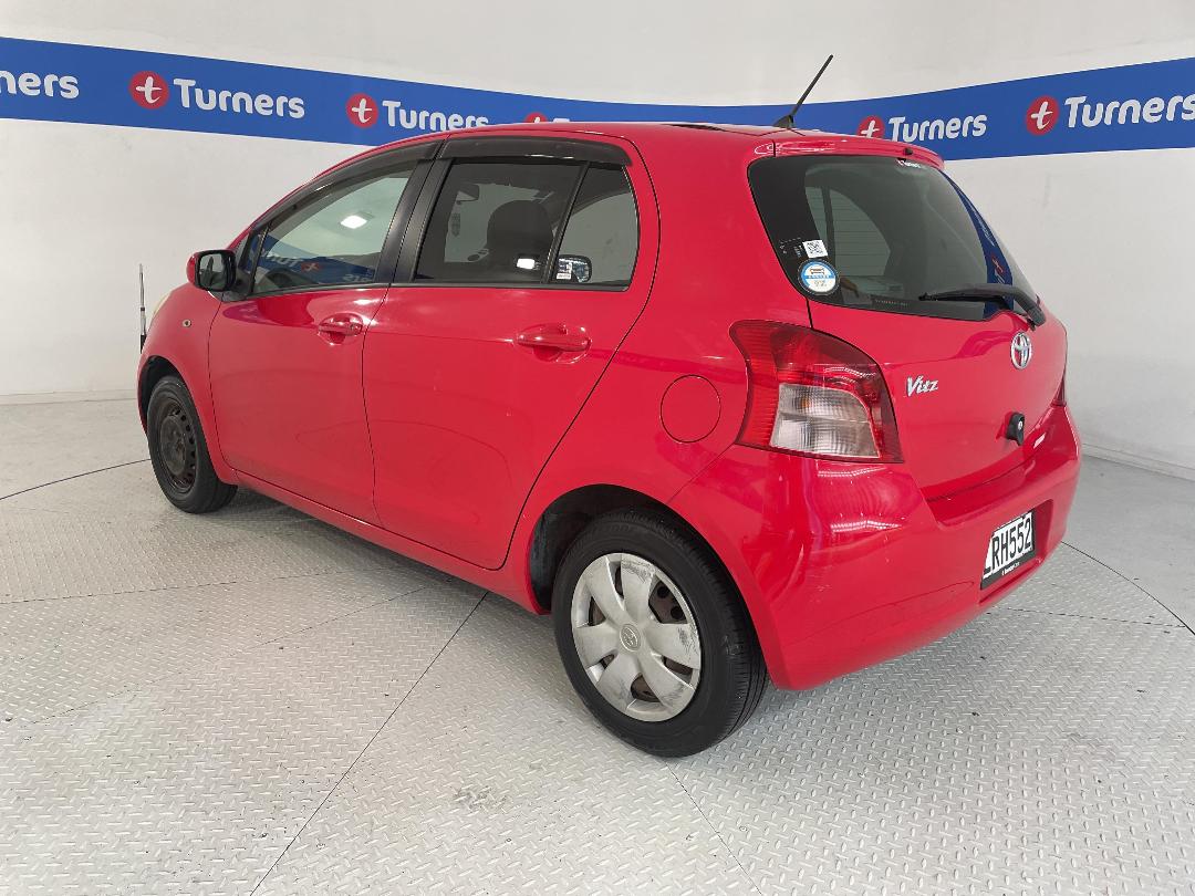 Photo '5' of Toyota Vitz