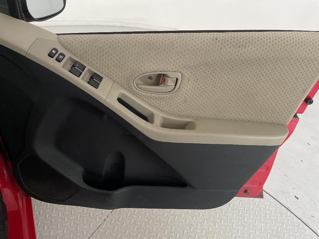 Photo '15' of Toyota Vitz