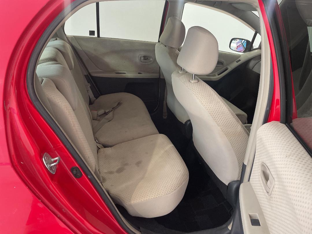 Photo '20' of Toyota Vitz