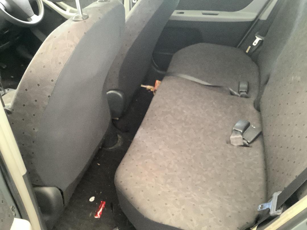 Photo '12' of Toyota Vitz