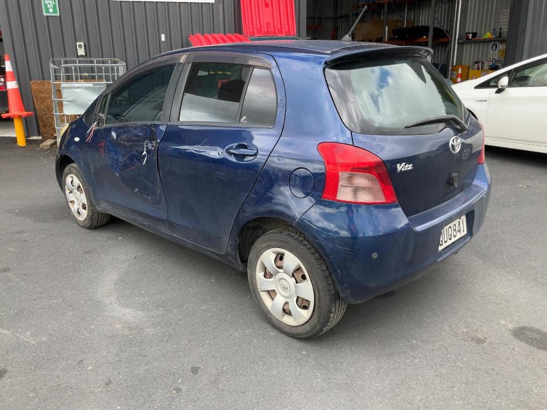 Photo '5' of Toyota Vitz