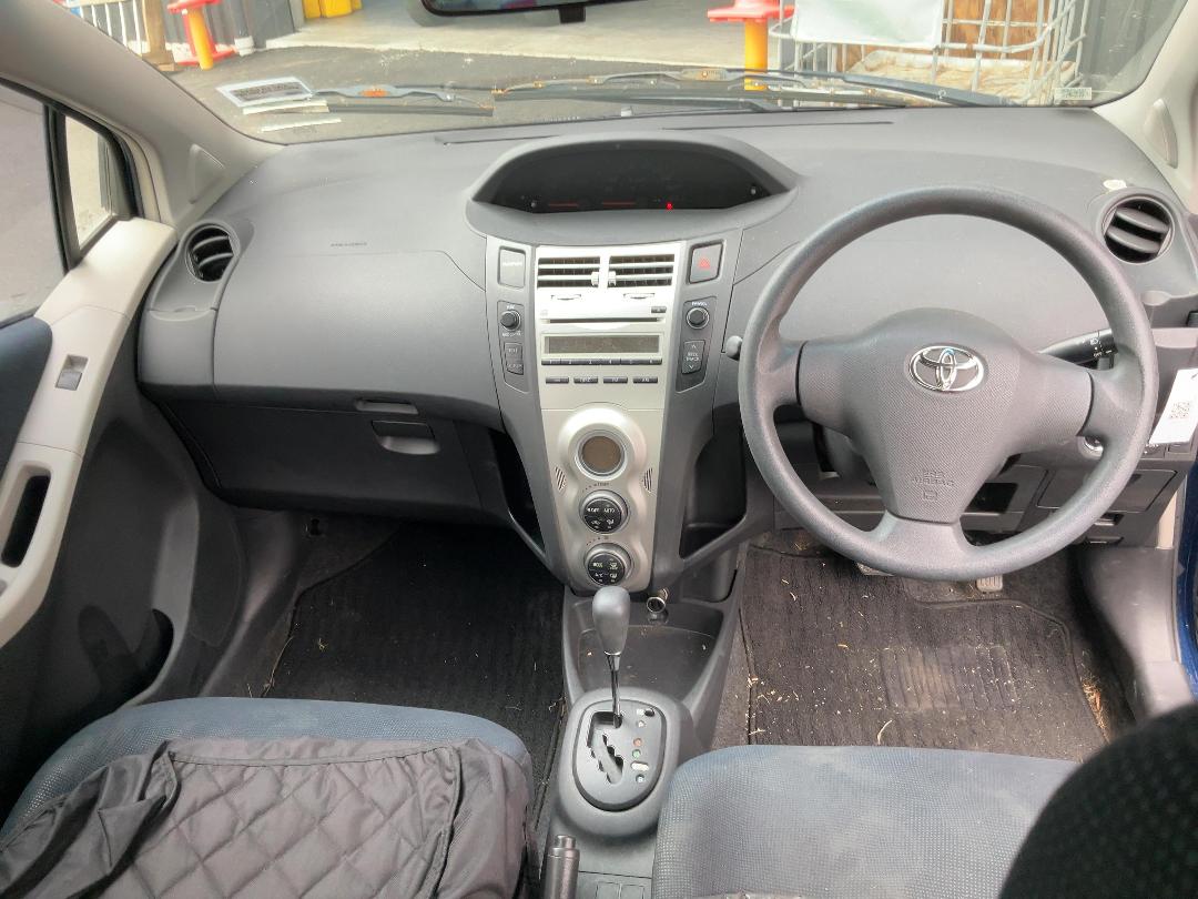 Photo '19' of Toyota Vitz