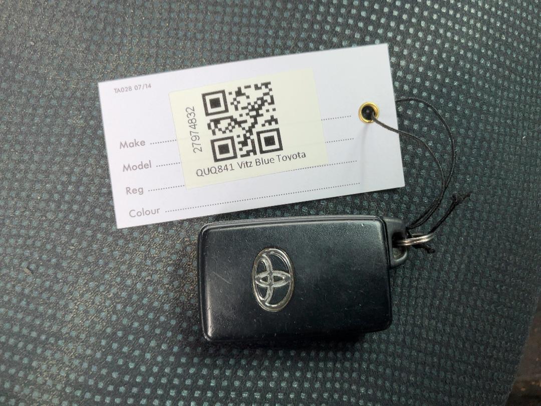 Photo '28' of Toyota Vitz