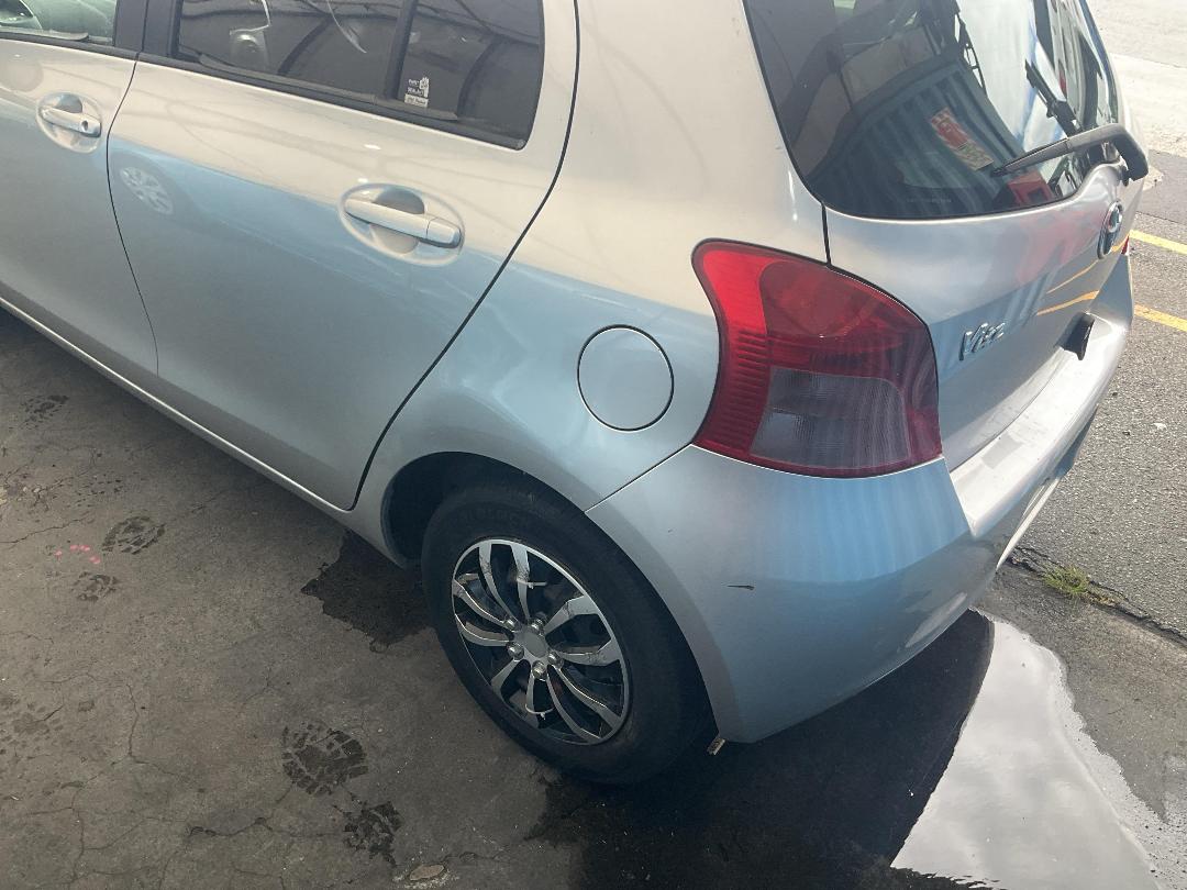 Photo '13' of Toyota Vitz