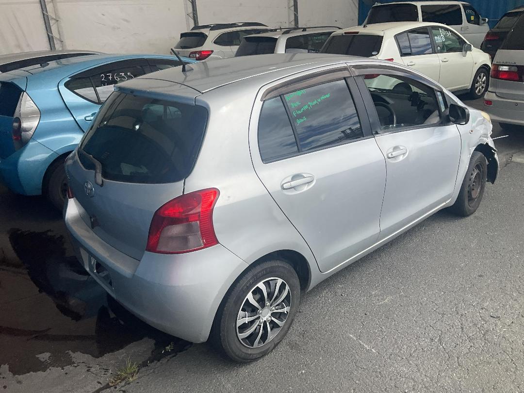 Photo '14' of Toyota Vitz