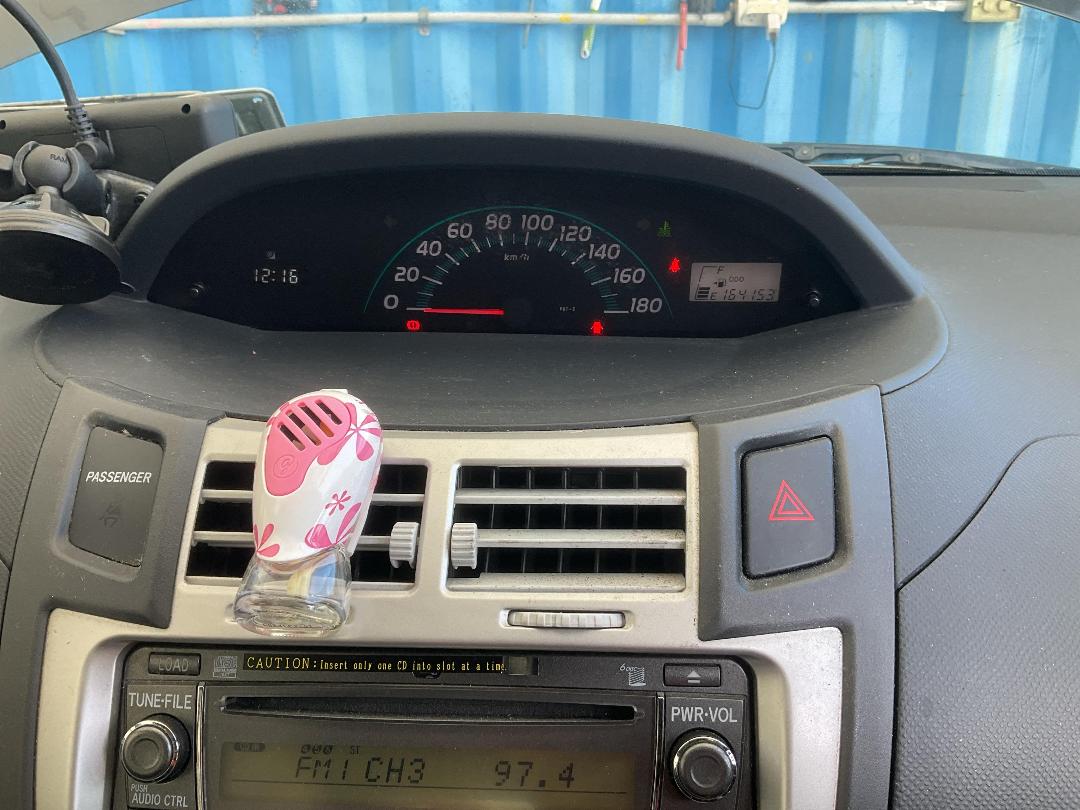 Photo '24' of Toyota Vitz