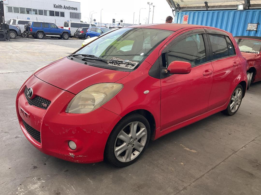 Photo '7' of Toyota Vitz Photo '7' of Toyota Vitz