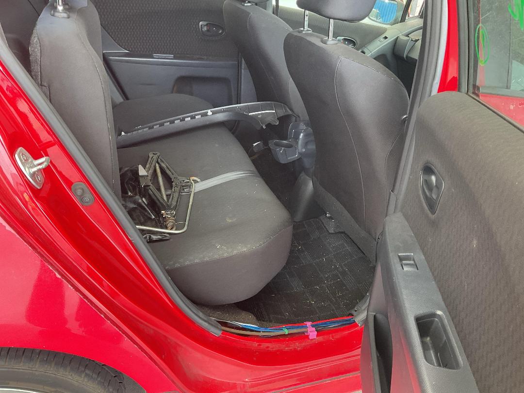 Photo '21' of Toyota Vitz Photo '21' of Toyota Vitz