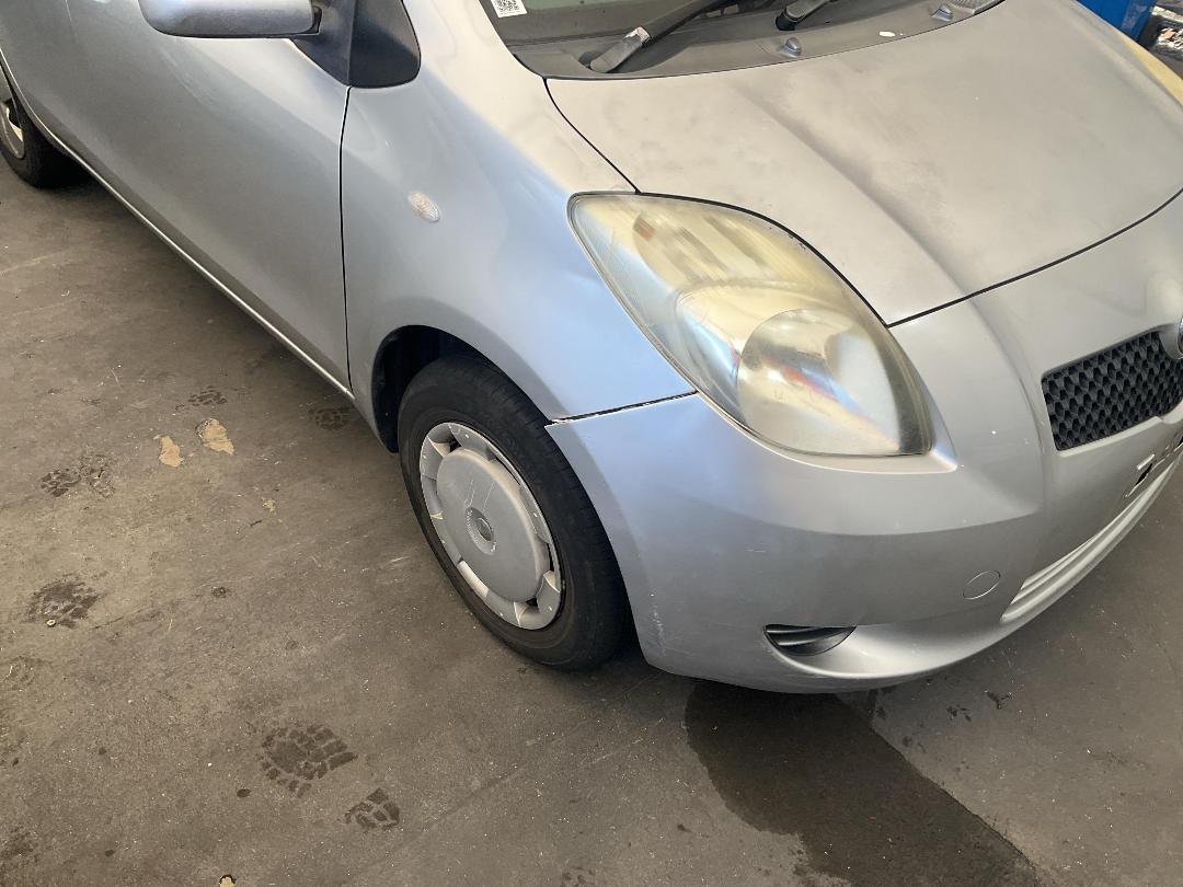 Photo '4' of Toyota Vitz