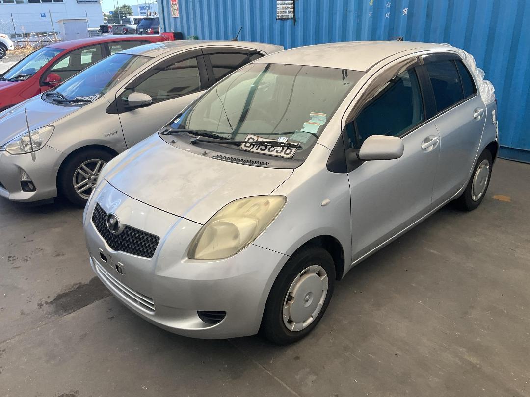 Photo '6' of Toyota Vitz