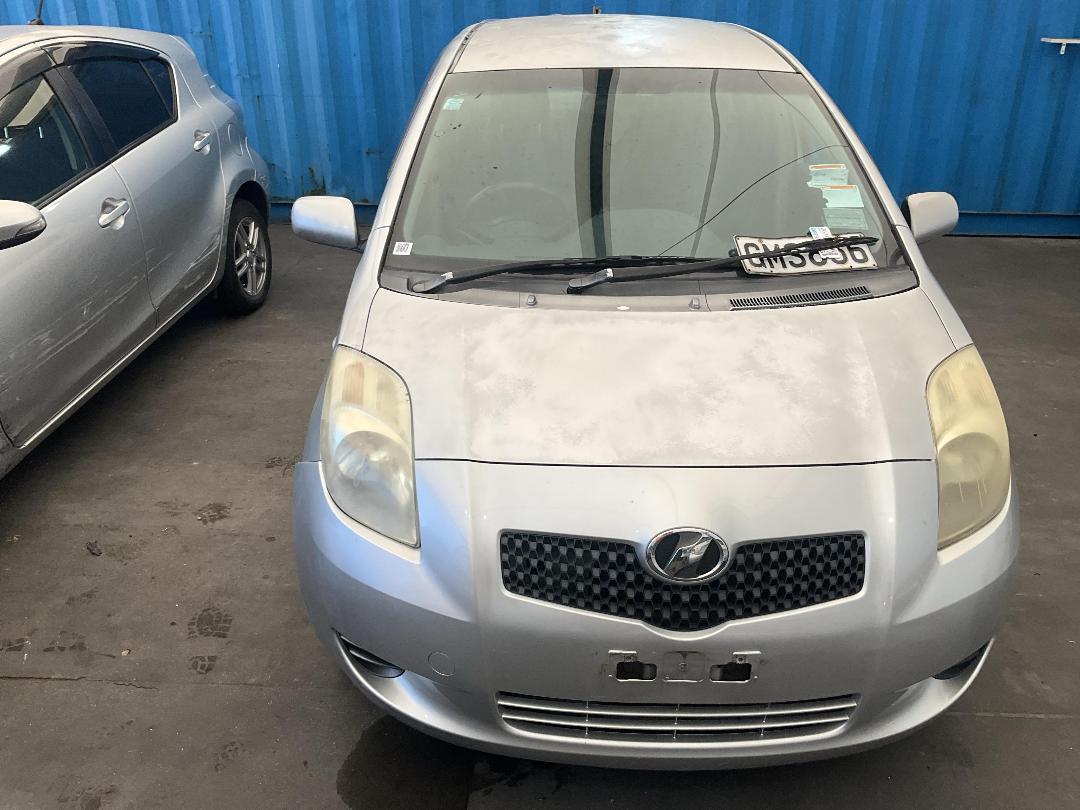 Photo '5' of Toyota Vitz