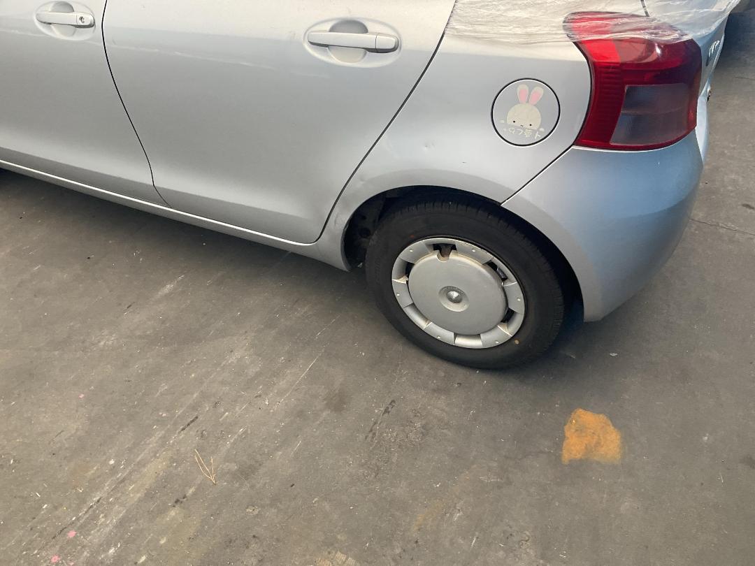 Photo '10' of Toyota Vitz