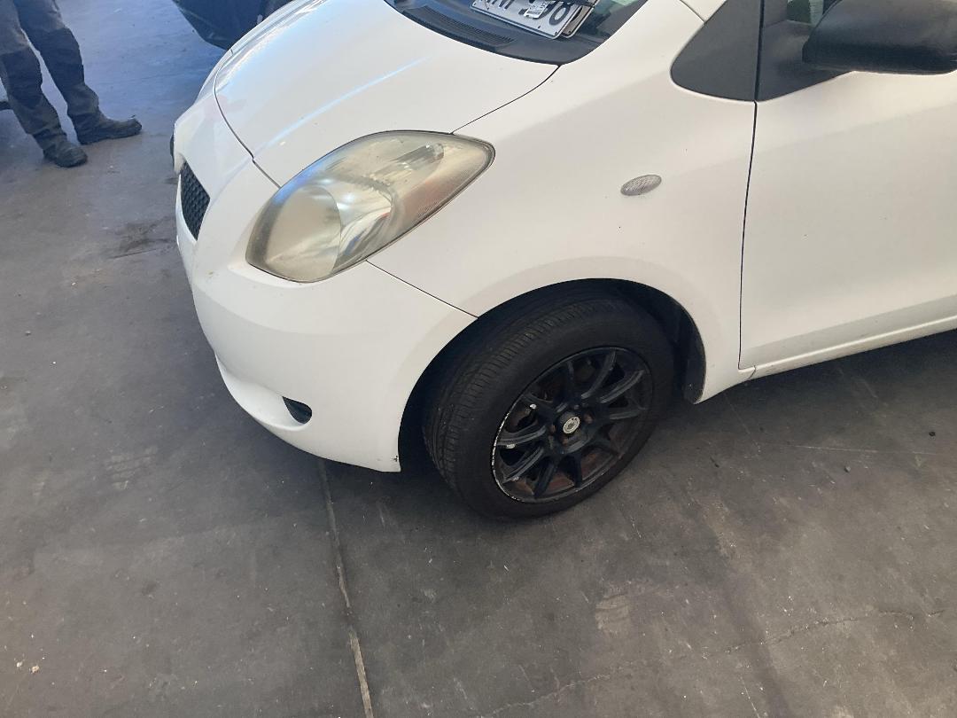 Photo '6' of Toyota Vitz