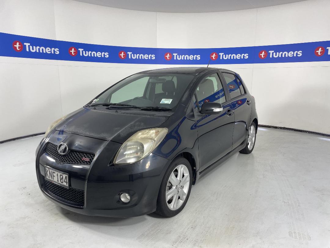 Photo '4' of Toyota Vitz