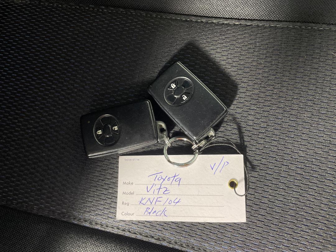 Photo '22' of Toyota Vitz