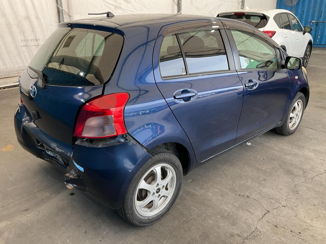 Photo '10' of Toyota Vitz