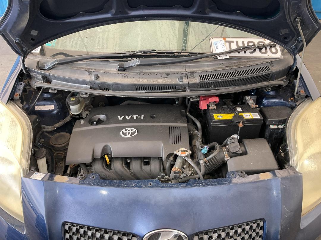 Photo '18' of Toyota Vitz