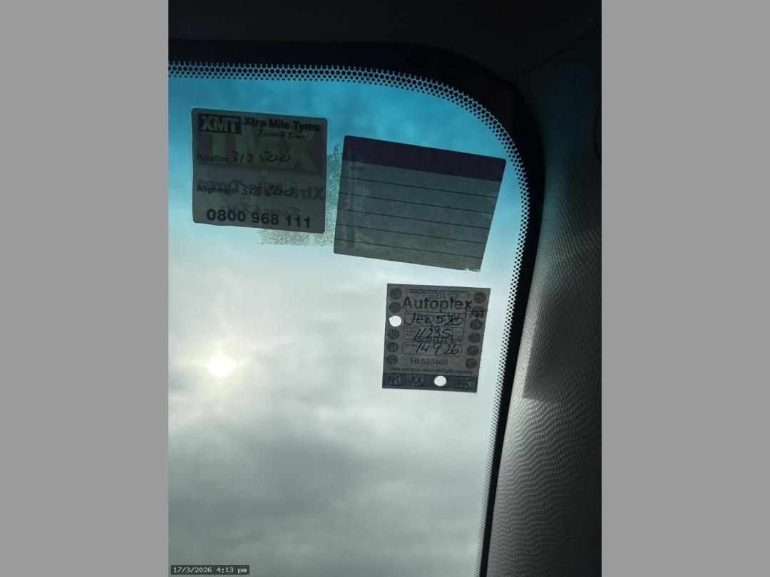 Photo '10' of Toyota Vitz