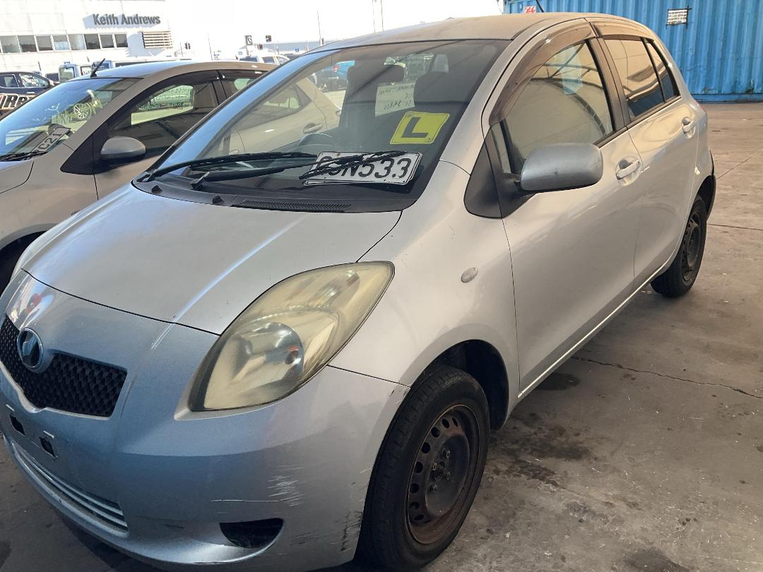 Photo '3' of Toyota Vitz