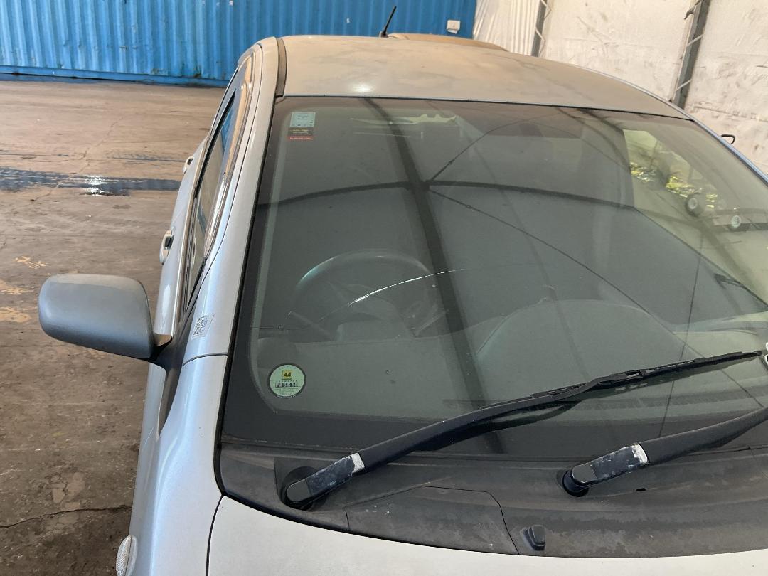 Photo '11' of Toyota Vitz