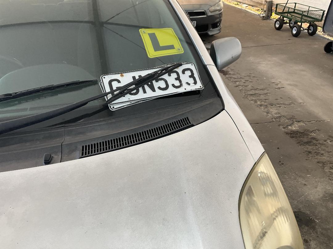 Photo '12' of Toyota Vitz