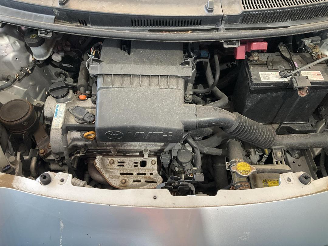 Photo '14' of Toyota Vitz