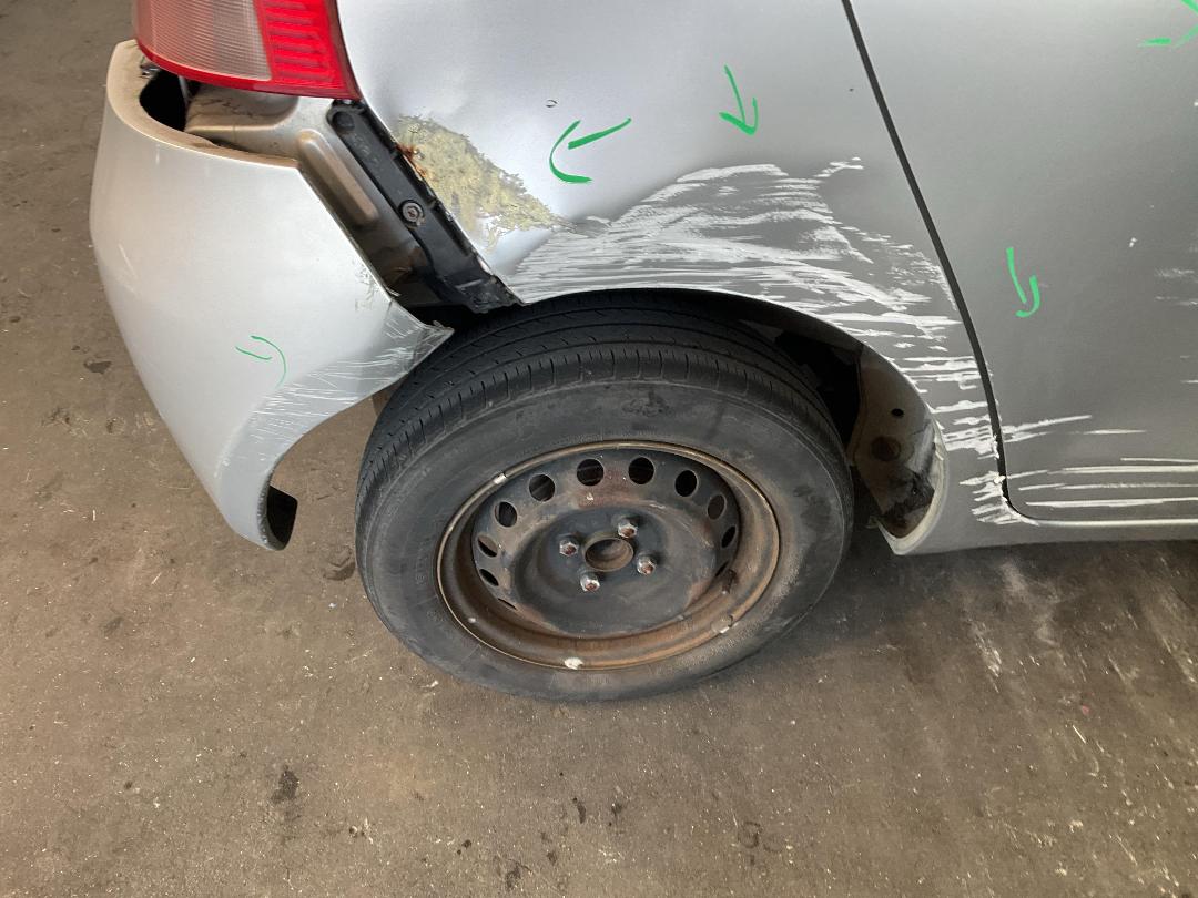 Photo '17' of Toyota Vitz