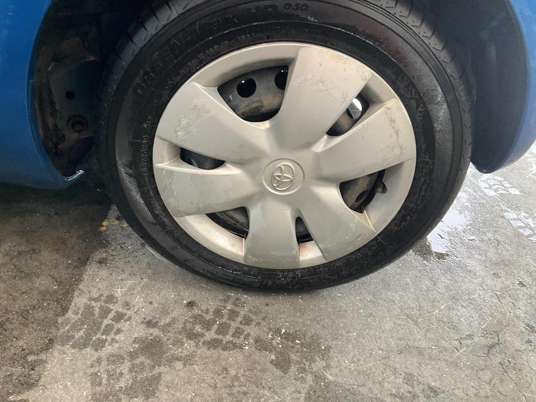 Photo '4' of Toyota Vitz