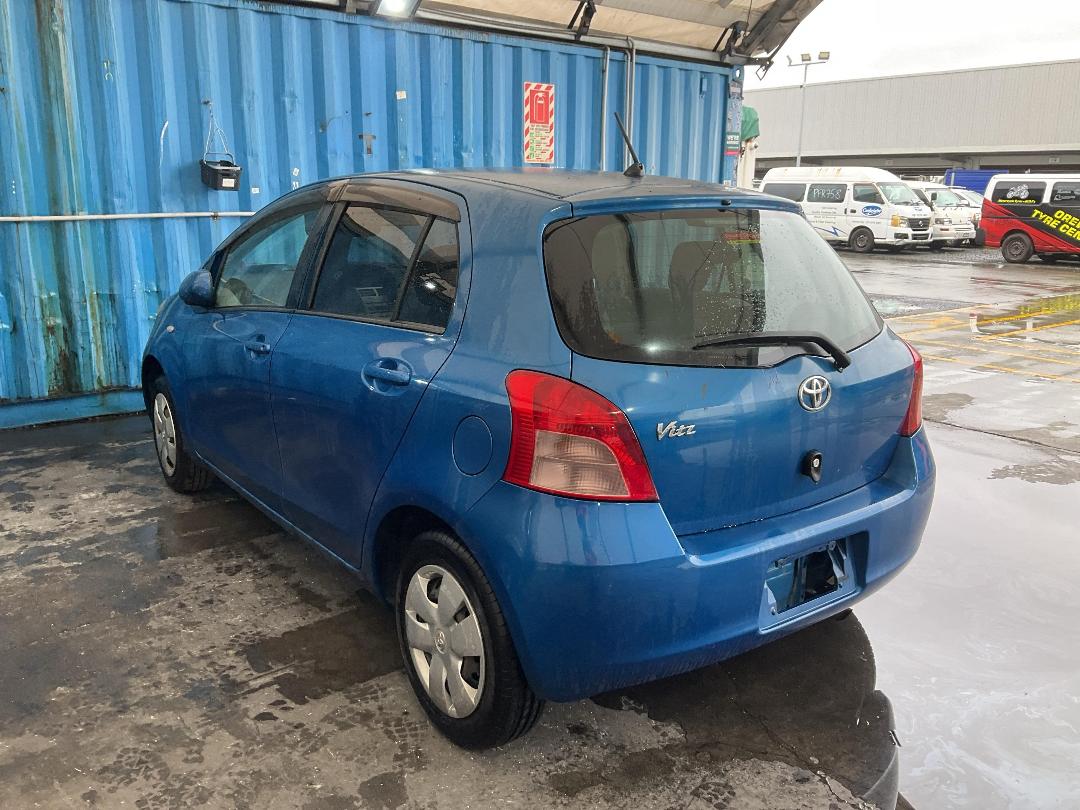 Photo '5' of Toyota Vitz
