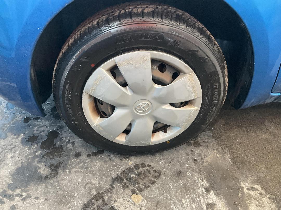 Photo '3' of Toyota Vitz