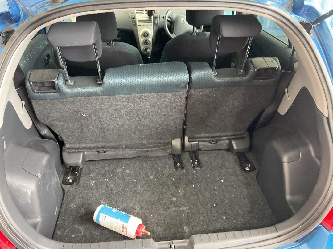 Photo '11' of Toyota Vitz