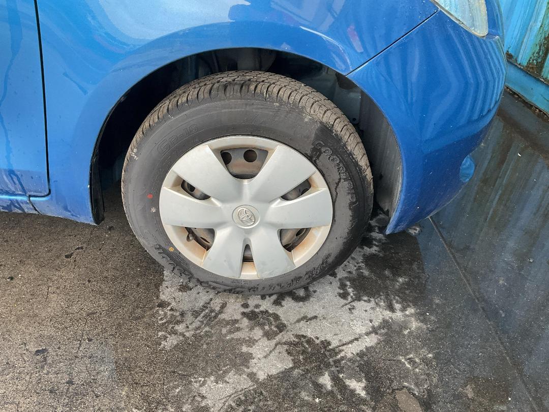 Photo '10' of Toyota Vitz