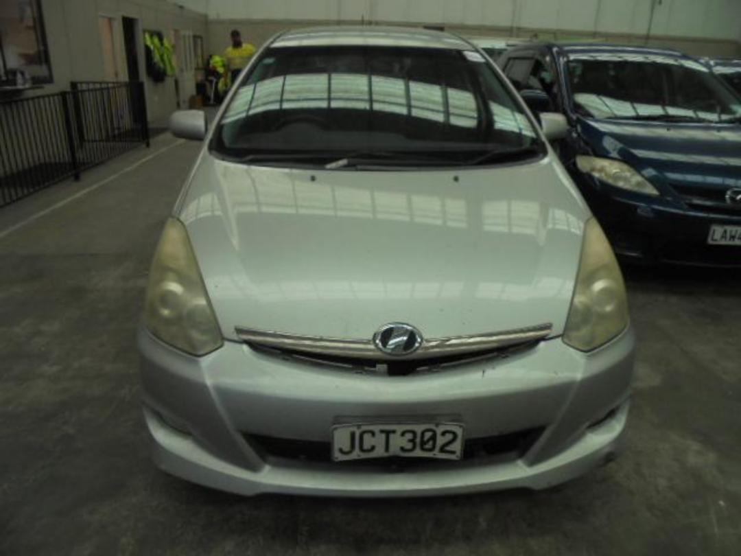 Photo '2' of Toyota Wish Photo '2' of Toyota Wish