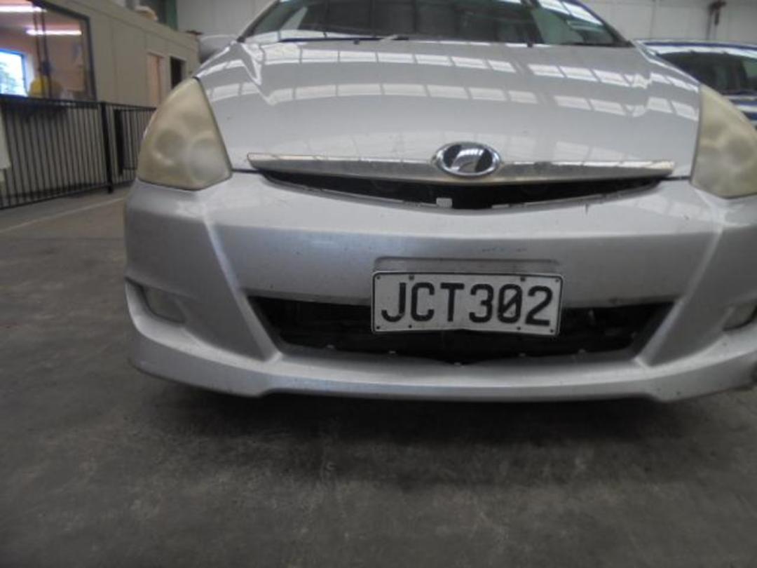 Photo '13' of Toyota Wish Photo '13' of Toyota Wish