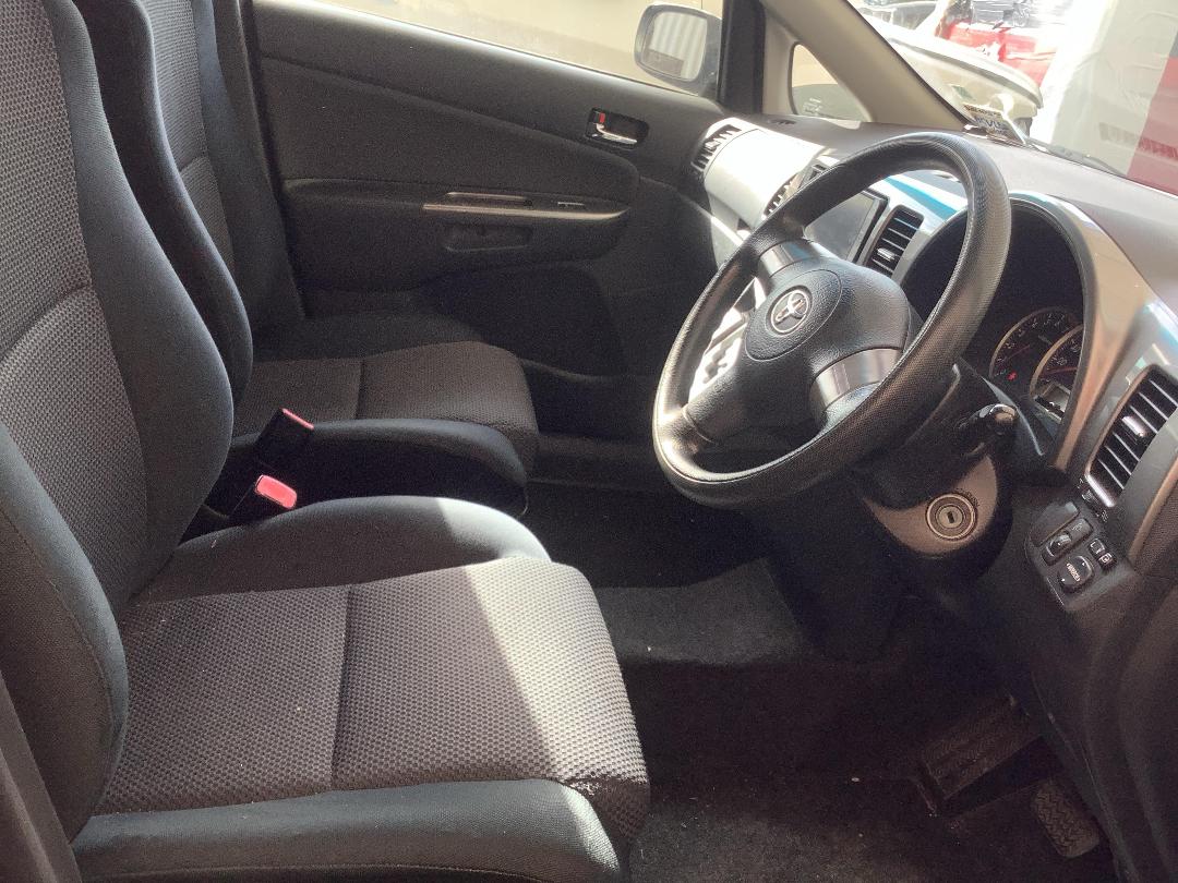 Photo '13' of Toyota Wish